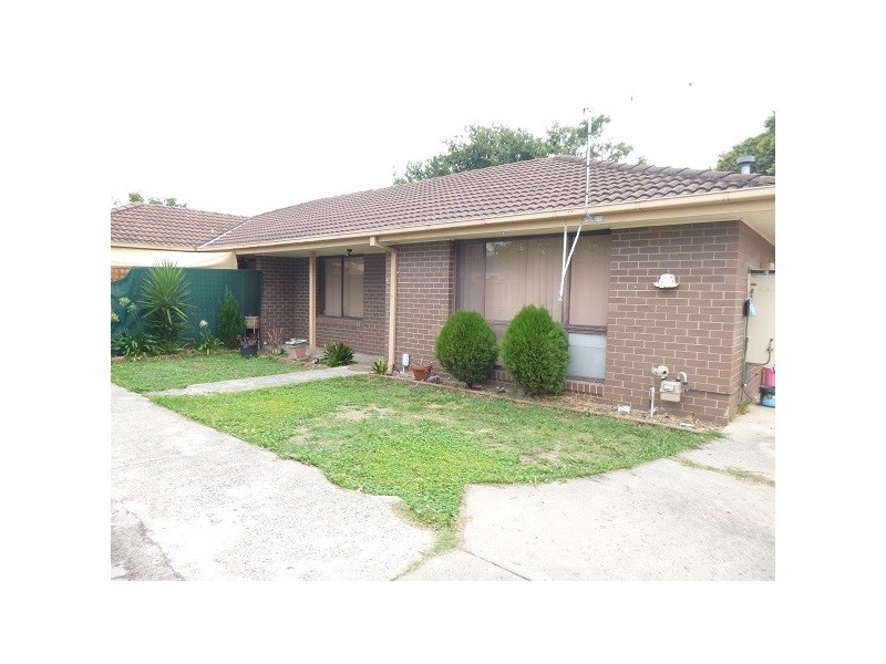 2/22 Walter Street, Cranbourne VIC 3977