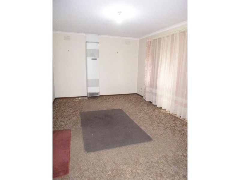 2/22 Walter Street, Cranbourne VIC 3977