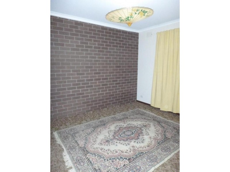 2/22 Walter Street, Cranbourne VIC 3977