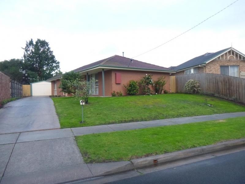 4 Lawson Close, Cranbourne VIC 3977