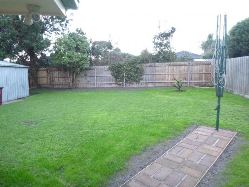4 Lawson Close, Cranbourne VIC 3977