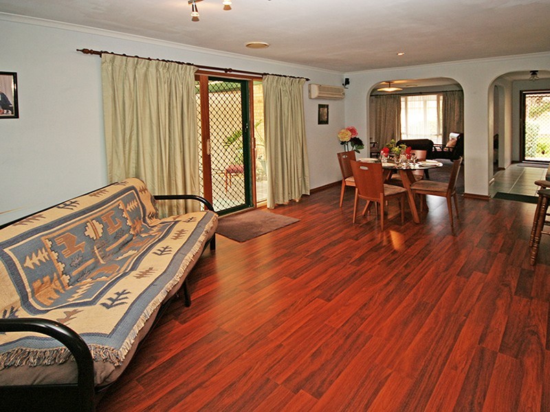 Cranbourne North VIC 3977