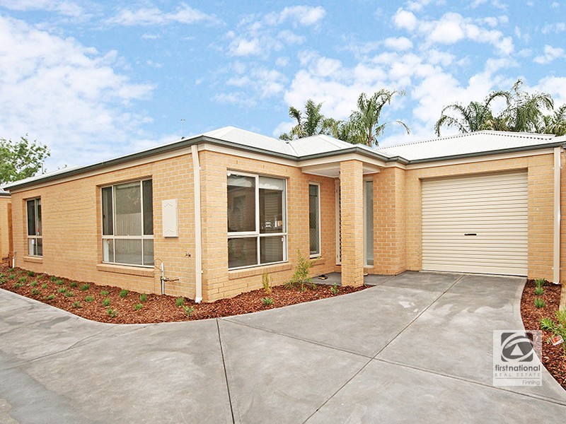 2/51 Stawell Street, Cranbourne VIC 3977