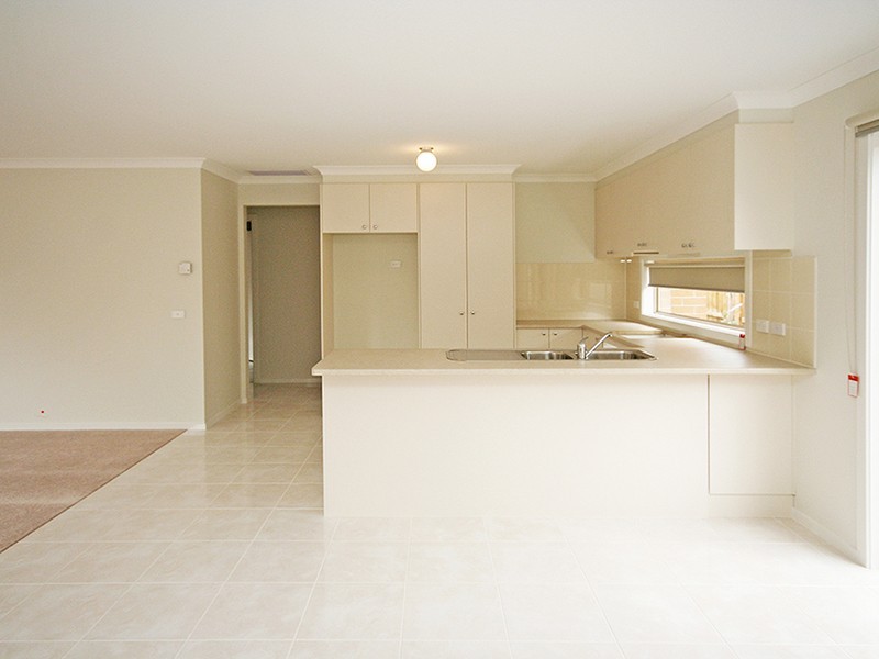 2/51 Stawell Street, Cranbourne VIC 3977
