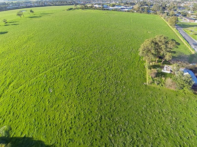 165 Rossiter Road, Koo Wee Rup VIC 3981