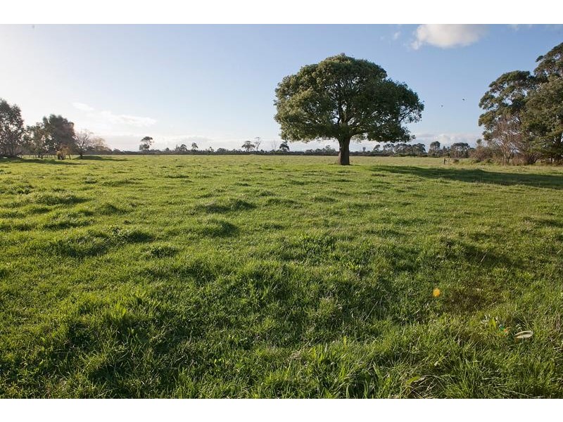 165 Rossiter Road, Koo Wee Rup VIC 3981