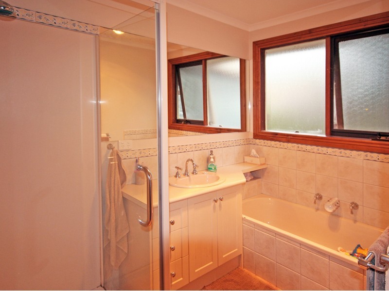 11 Sandpiper Close, Blind Bight VIC 3980