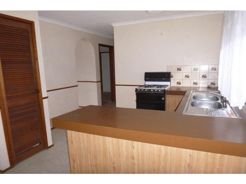 26 Dearing Avenue, Cranbourne VIC 3977