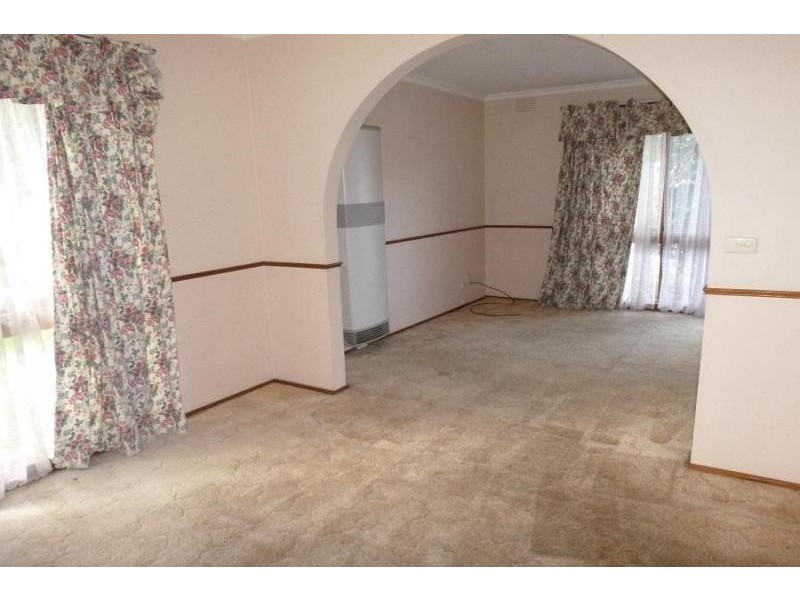 26 Dearing Avenue, Cranbourne VIC 3977