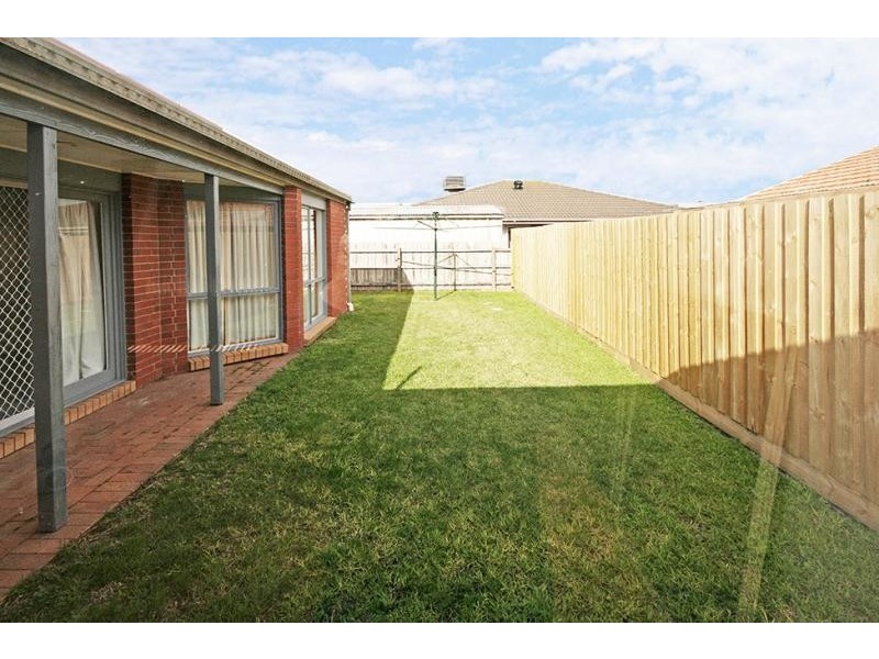 Cranbourne North VIC 3977