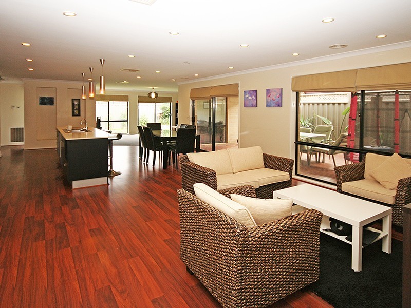 Cranbourne East VIC 3977