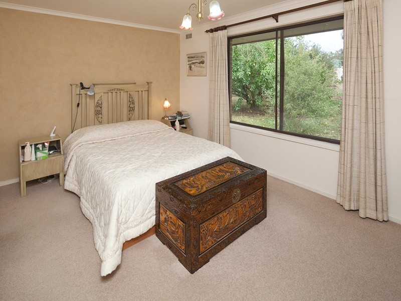 18 Mayfield Road, Cranbourne East VIC 3977