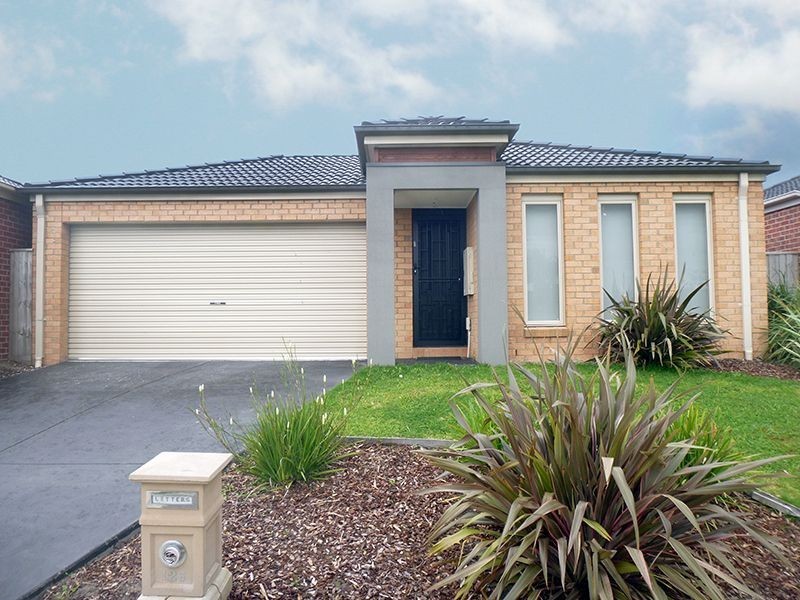 126 William Thwaites Boulevard, Cranbourne North VIC 3977