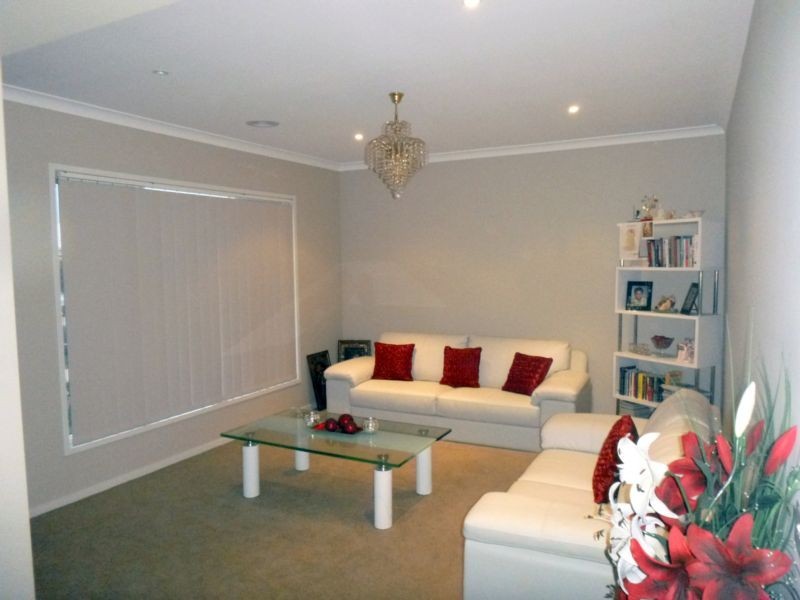 47 Stately Drive, Cranbourne East VIC 3977