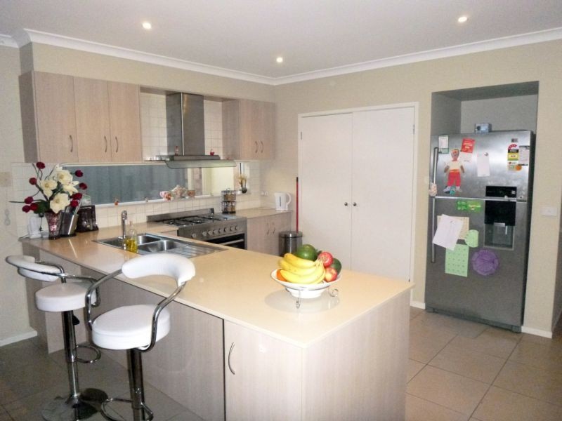 47 Stately Drive, Cranbourne East VIC 3977