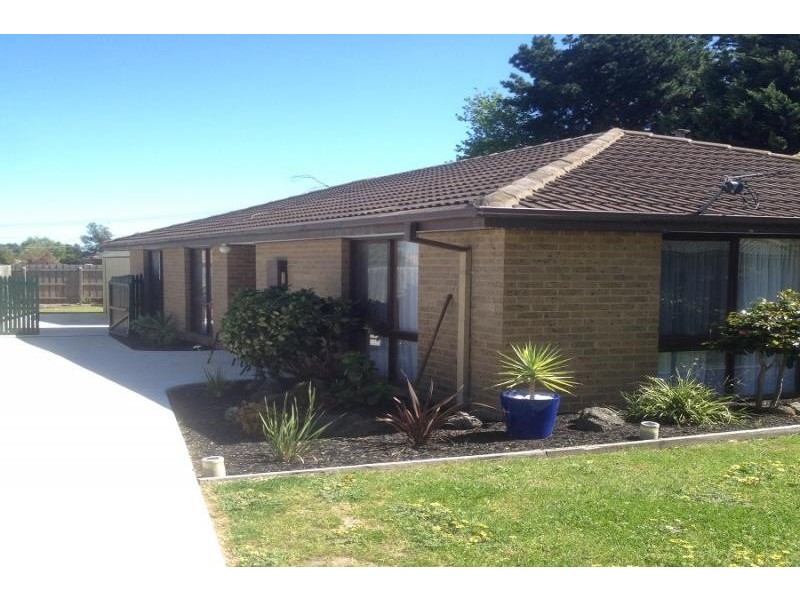 15 Donnelly Court, Cranbourne VIC 3977