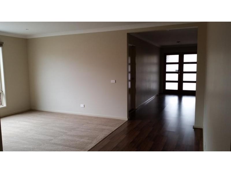 7 Bayley Place, Cranbourne West VIC 3977