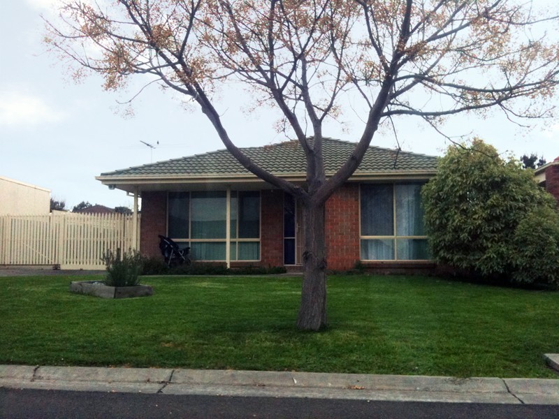 7 Rimes Close, Cranbourne VIC 3977