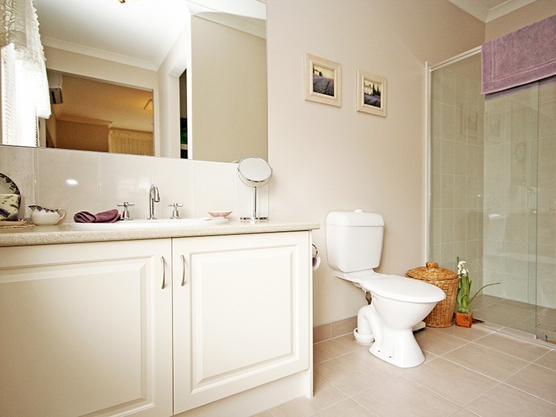 20 Dan Morgan Drive, Cranbourne East VIC 3977