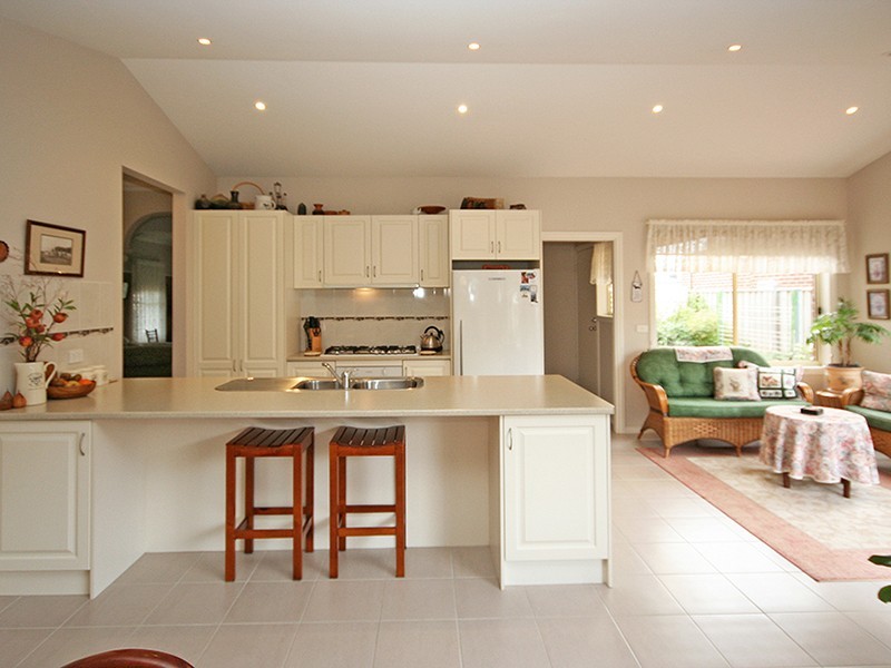 20 Dan Morgan Drive, Cranbourne East VIC 3977