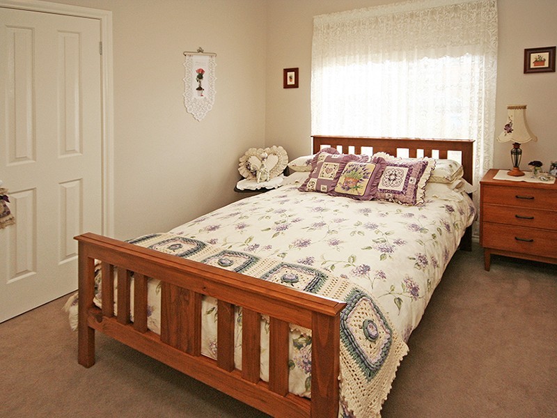 20 Dan Morgan Drive, Cranbourne East VIC 3977