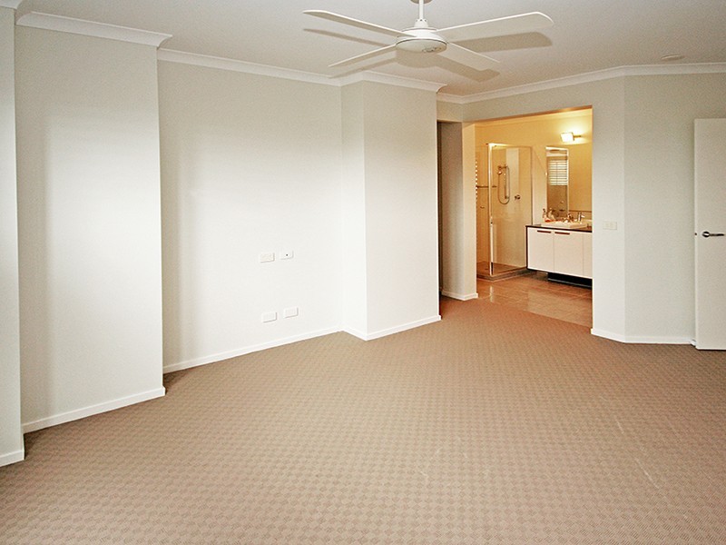 Cranbourne North VIC 3977