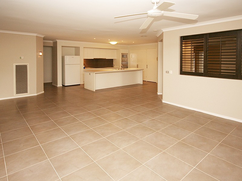 Cranbourne North VIC 3977