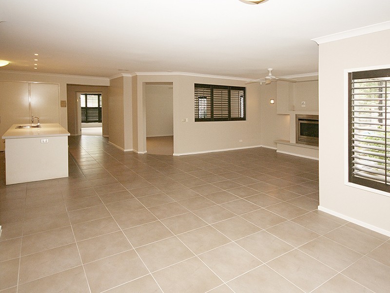 Cranbourne North VIC 3977