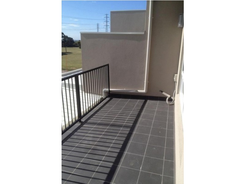 3/14-15 Hazelmere Avenue, Cranbourne West VIC 3977