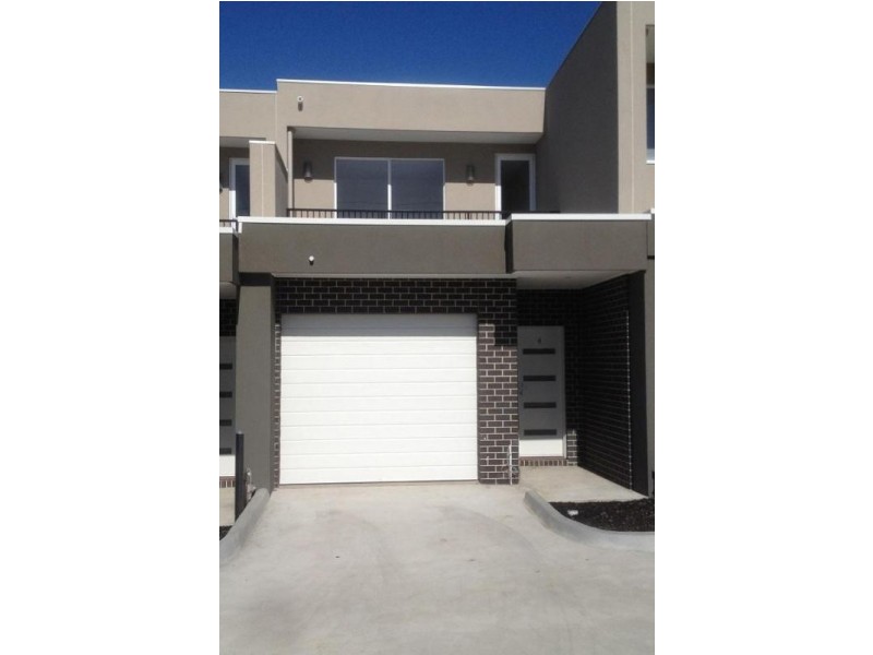 4/14-15 Hazelmere Avenue, Cranbourne West VIC 3977