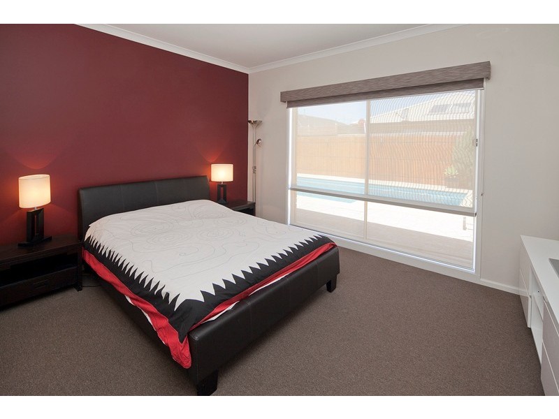 Cranbourne VIC 3977