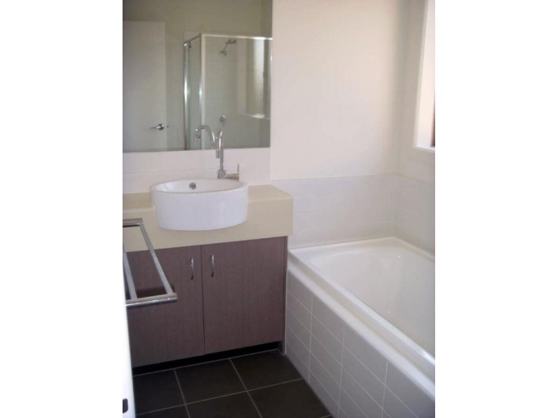 35 Calais Circuit, Cranbourne VIC 3977