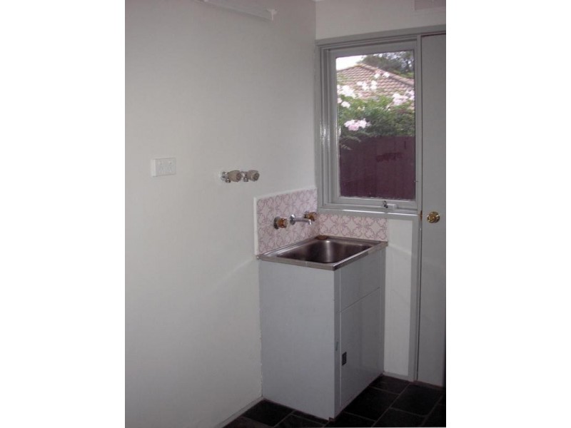 31 Thomas Crescent, Cranbourne VIC 3977