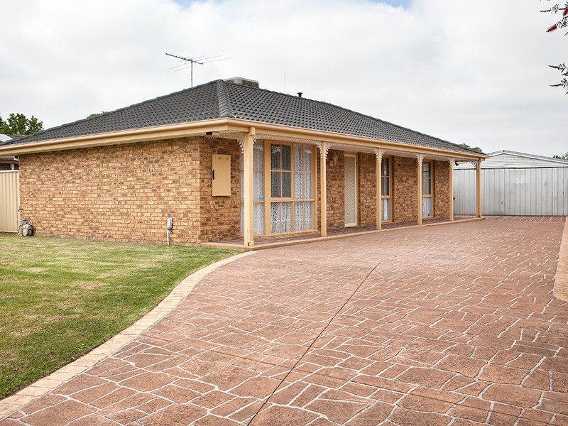 Cranbourne North VIC 3977
