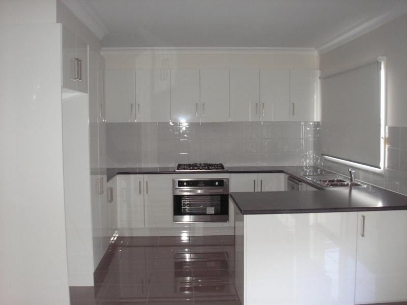 20 Starlight Rise, Cranbourne East VIC 3977