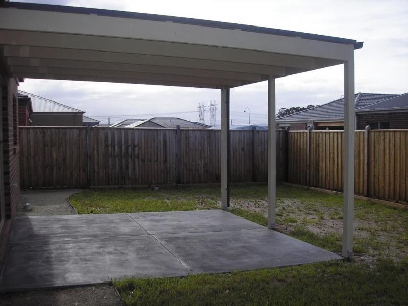 20 Starlight Rise, Cranbourne East VIC 3977