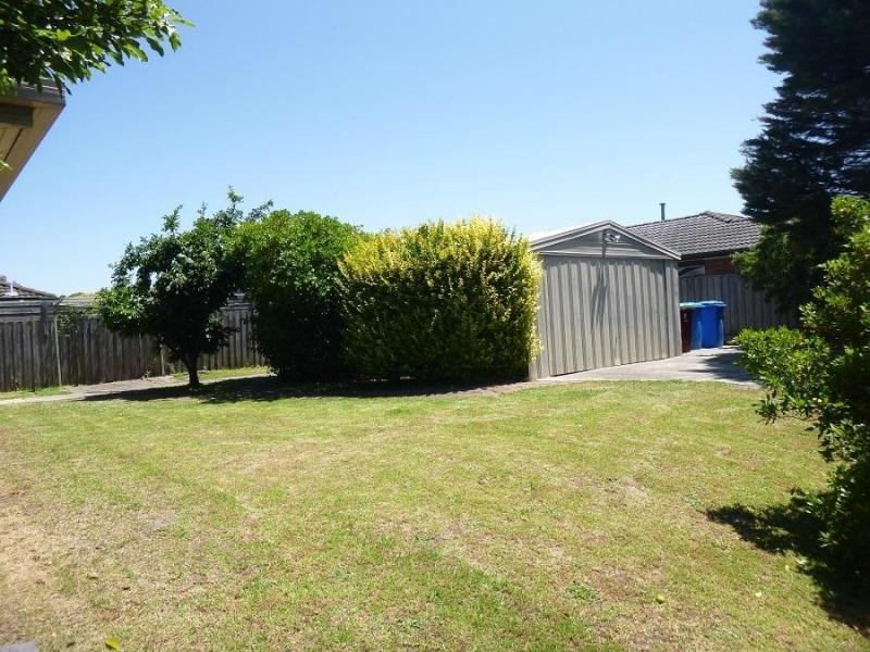 35 Eliza Street, Cranbourne North VIC 3977