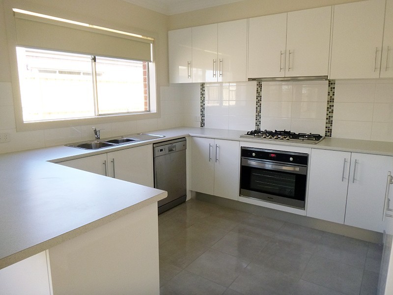 11 Hogan Street, Cranbourne VIC 3977