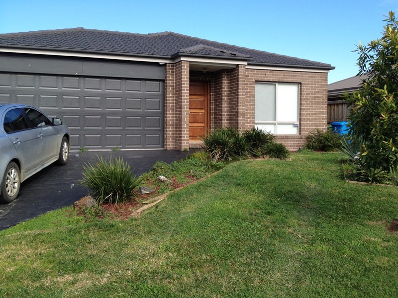 11 Wild Scotchman Way, Cranbourne East VIC 3977