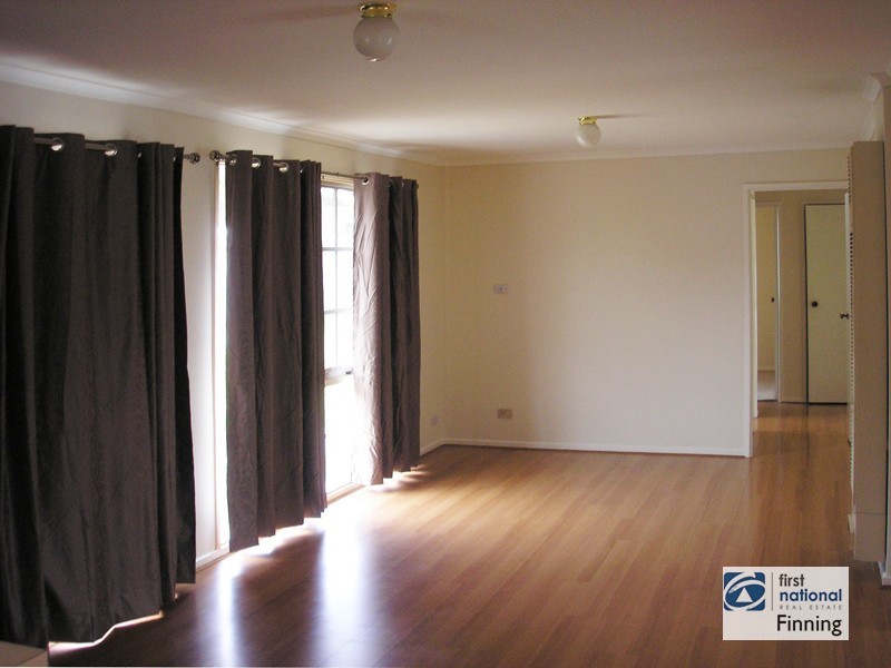19 Hoysted Avenue, Cranbourne North VIC 3977