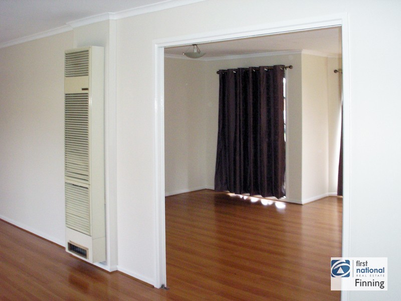19 Hoysted Avenue, Cranbourne North VIC 3977