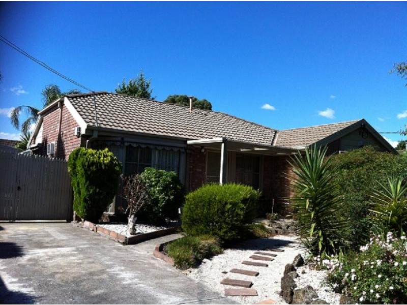 7 Evelyne Avenue, Cranbourne VIC 3977