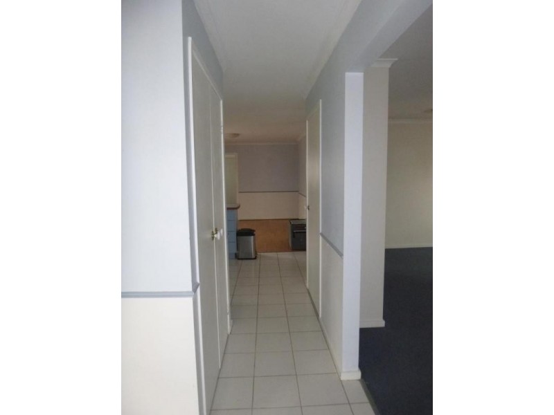 34 Broome Crescent, Cranbourne North VIC 3977