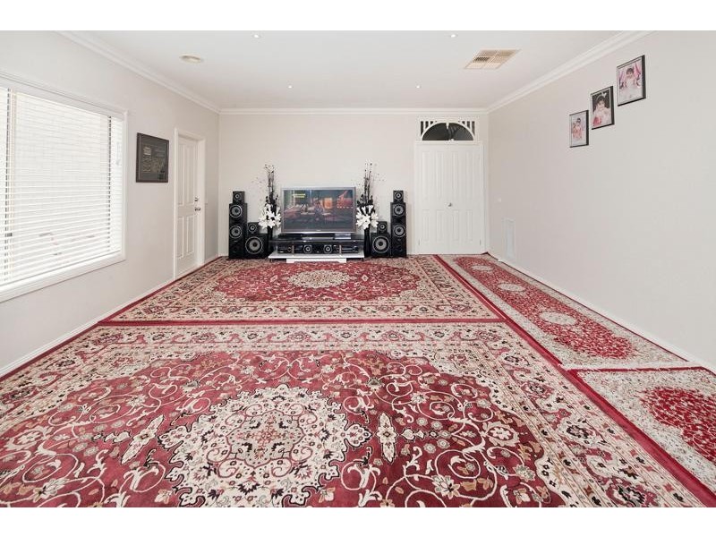Cranbourne VIC 3977