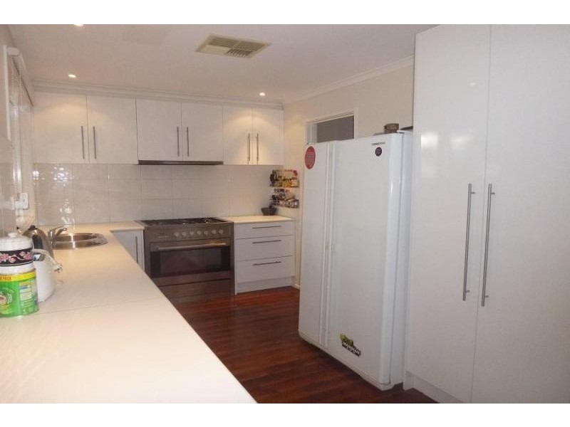 75 Circle Drive, Cranbourne VIC 3977