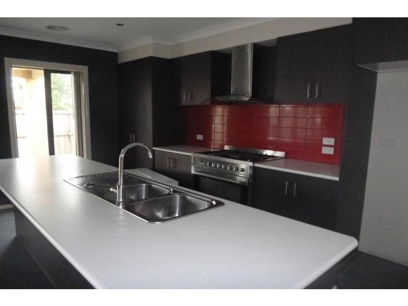 60 Thunderbolt Drive, Cranbourne East VIC 3977