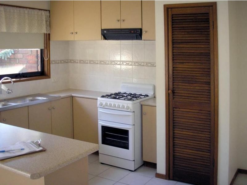 32 Strafford Avenue, Cranbourne VIC 3977