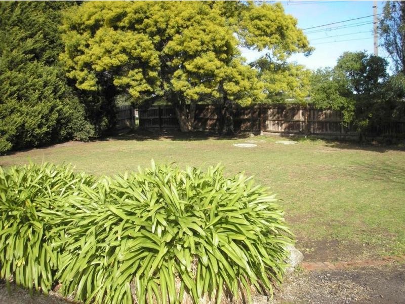 32 Strafford Avenue, Cranbourne VIC 3977