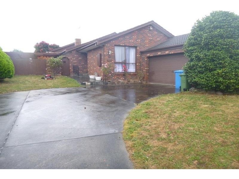 100 Marylyn Place, Cranbourne VIC 3977