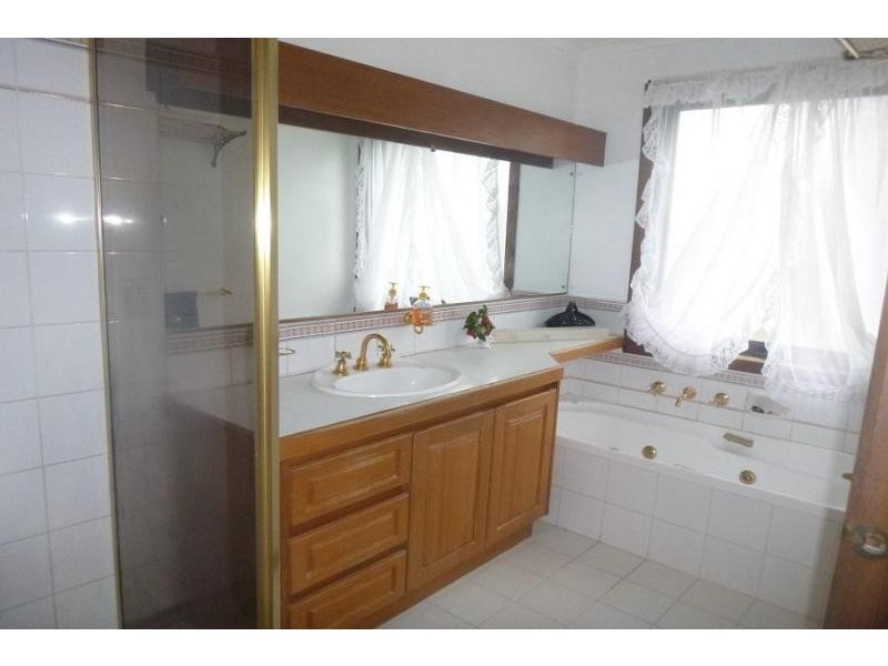 100 Marylyn Place, Cranbourne VIC 3977